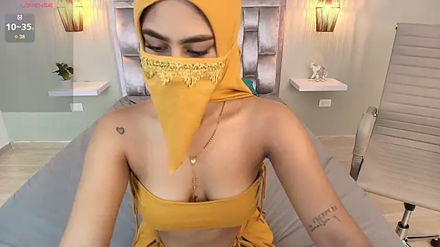 Snapshot of Natash_khalal chatting on November 2025 09:29:02 PM Natash khalal online show from November 2025 09:29:02 PM