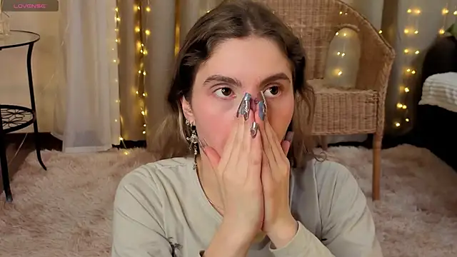 Snapshot of RozanneJordan chatting on February 2026 05:17:02 PM RozanneJordan online show from February 2026 05:17:02 PM