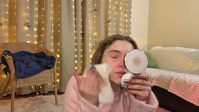 Snapshot of RozanneJordan chatting on February 2026 05:09:02 PM RozanneJordan online show from February 2026 05:09:02 PM