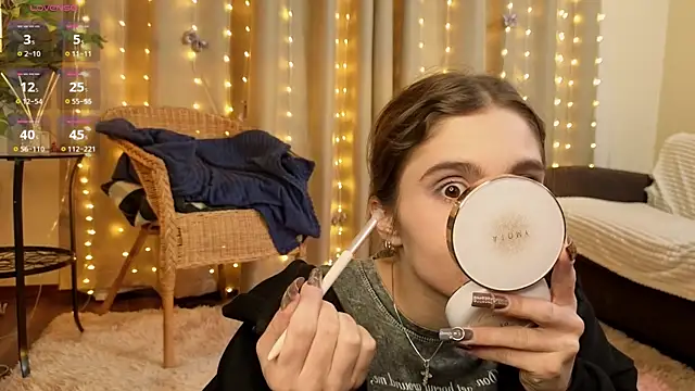 Snapshot of RozanneJordan chatting on February 2026 05:20:02 PM RozanneJordan online show from February 2026 05:20:02 PM