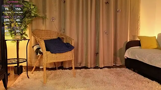 Snapshot of RozanneJordan chatting on February 2026 05:24:01 PM RozanneJordan online show from February 2026 05:24:01 PM