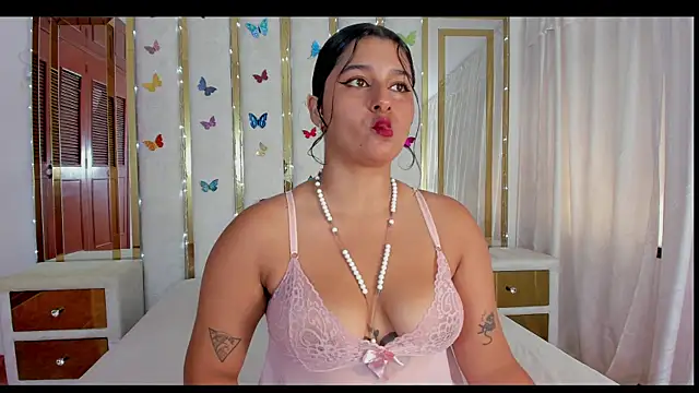 MeganBrounette online show from December 2025 02:11:01 PM