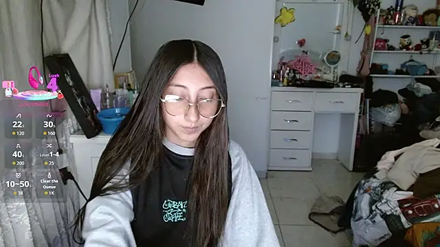 Nanylux online show from December 2025 02:51:02 AM