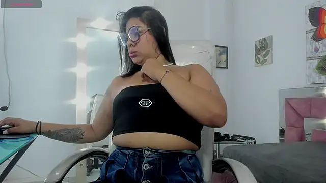 Snapshot of Soffii_clarkk chatting on November 2025 09:49:02 PM Soffii clarkk online show from November 2025 09:49:02 PM