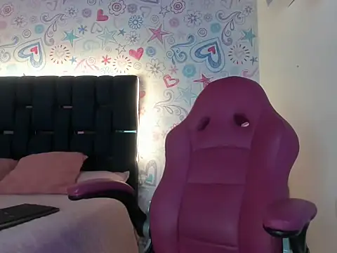 ISA RIVAS online show from November 2025 12:07:01 PM