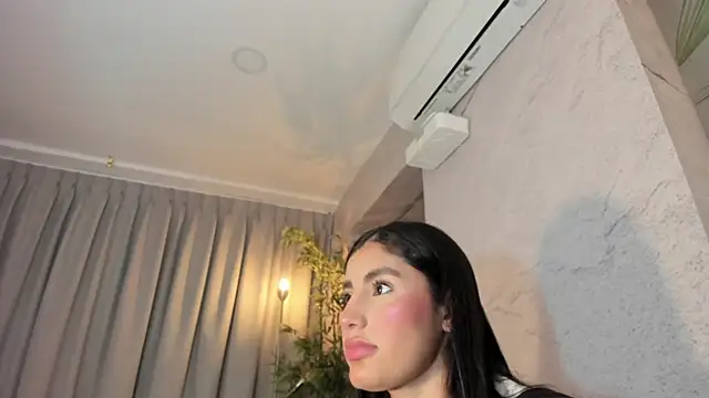 Snapshot of IsabelaStefano chatting on July 2026 03:54:02 AM IsabelaStefano online show from July 2026 03:54:02 AM
