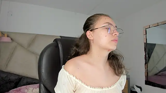 MarieTaylor  online show from December 2025 06:34:01 PM