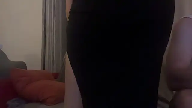 Snapshot of ellafr13 chatting on December 2025 01:04:02 AM ellafr13 online show from December 2025 01:04:02 AM