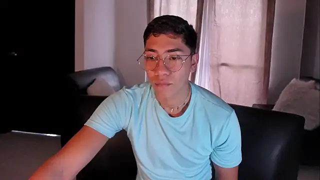 Snapshot of ATLASVANDRAKE chatting on November 2025 01:15:02 PM ATLASVANDRAKE online show from November 2025 01:15:02 PM