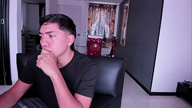 Snapshot of ATLASVANDRAKE chatting on December 2025 07:31:01 PM ATLASVANDRAKE online show from December 2025 07:31:01 PM