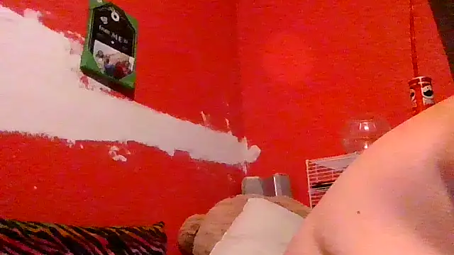 Snapshot of living420 chatting on November 2025 06:07:01 PM living420 online show from November 2025 06:07:01 PM