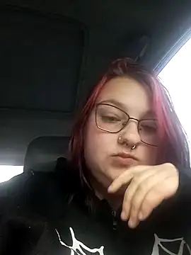 Snapshot of living420 chatting on November 2025 08:32:01 PM living420 online show from November 2025 08:32:01 PM