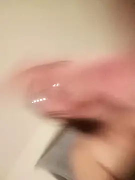 Snapshot of living420 chatting on November 2025 08:06:01 AM living420 online show from November 2025 08:06:01 AM