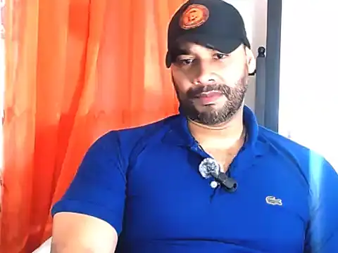 Snapshot of musclehetero chatting on May 2026 02:18:01 AM musclehetero online show from May 2026 02:18:01 AM