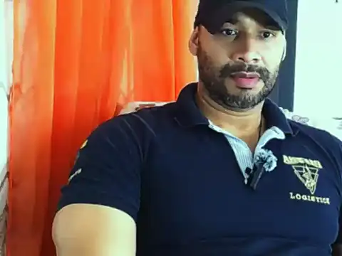 Snapshot of musclehetero chatting on May 2026 08:18:02 PM musclehetero online show from May 2026 08:18:02 PM