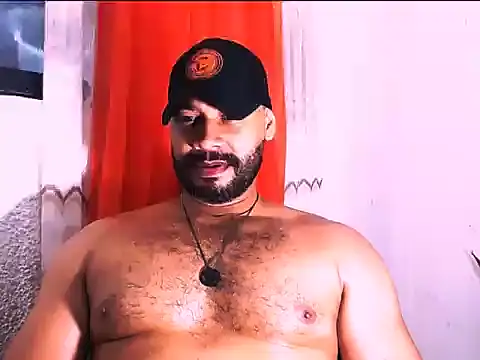 Snapshot of musclehetero chatting on June 2026 01:36:01 PM musclehetero online show from June 2026 01:36:01 PM