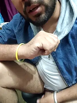 Cute Lucky online show from November 2025 05:05:02 PM