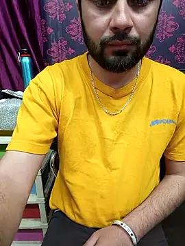 Cute Lucky online show from February 2026 10:00:01 AM