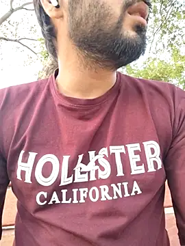 Cute Lucky online show from March 2026 12:05:01 PM