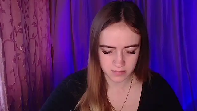 Illa May online show from December 2025 11:08:01 AM