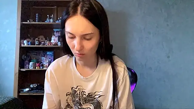 Snapshot of CyberAIice chatting on November 2025 06:46:01 AM CyberAIice online show from November 2025 06:46:01 AM