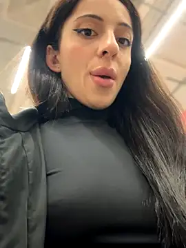 Snapshot of Lilitoppp chatting on November 2025 09:42:01 AM Lilitoppp online show from November 2025 09:42:01 AM