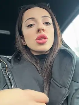 Snapshot of Lilitoppp chatting on November 2025 09:13:02 AM Lilitoppp online show from November 2025 09:13:02 AM