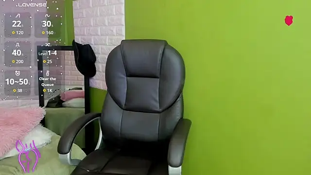 tommy cherry  online show from December 2025 06:27:02 PM