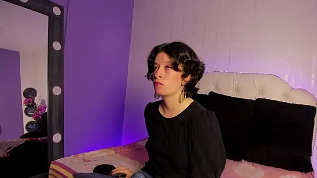 CoralAndOcean  online show from December 2025 12:47:01 PM