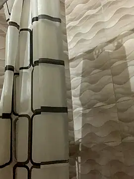 laperson online show from December 2025 01:57:02 AM