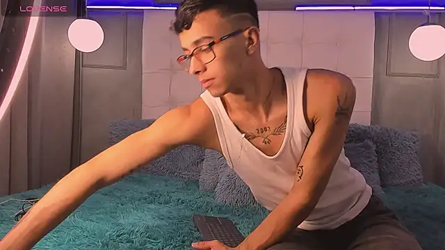 Smile KAI 16 online show from November 2025 05:10:01 AM