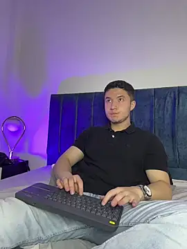 Snapshot of Ethan-Connor chatting on November 2025 08:30:01 PM Ethan-Connor online show from November 2025 08:30:01 PM