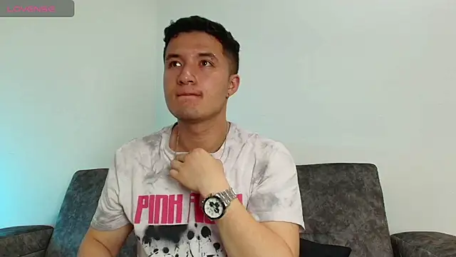 Snapshot of Ethan-Connor chatting on December 2025 08:47:01 PM Ethan-Connor online show from December 2025 08:47:01 PM