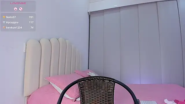 Amira-Zahra online show from May 2026 01:57:16 AM