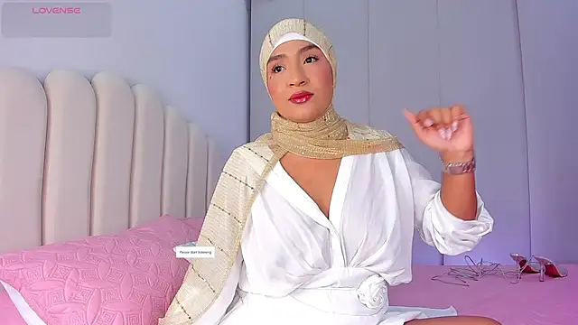 Amira-Zahra online show from June 2026 10:45:02 PM