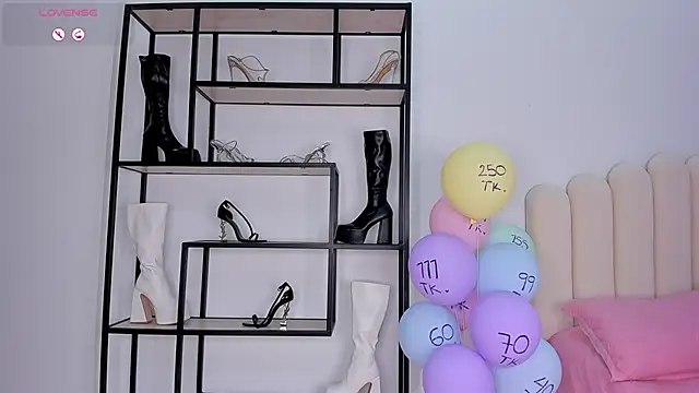 Amira-Zahra online show from June 2026 10:59:02 PM