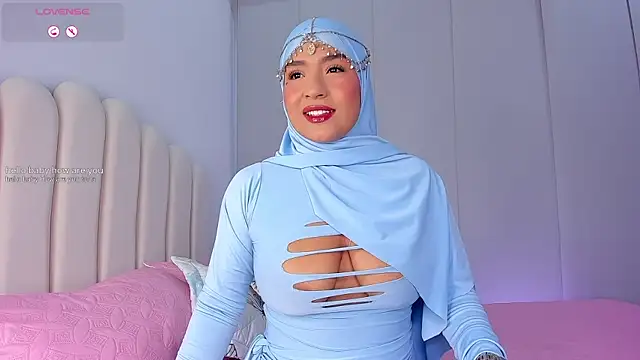 Amira-Zahra online show from July 2026 10:04:01 PM