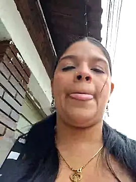 Layla-daring online show from December 2025 08:02:02 PM