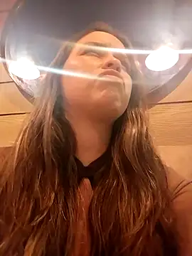 Snapshot of Little__Danni1 chatting on November 2025 02:33:02 AM Little Danni1 online show from November 2025 02:33:02 AM