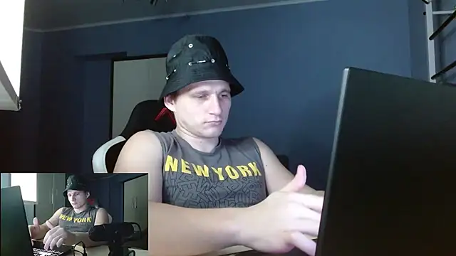 Poliglotjoe1 online show from February 2026 03:46:02 AM