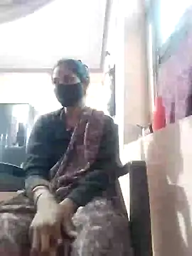 Snapshot of Yt_kinjal chatting on November 2025 08:35:01 AM Yt kinjal online show from November 2025 08:35:01 AM