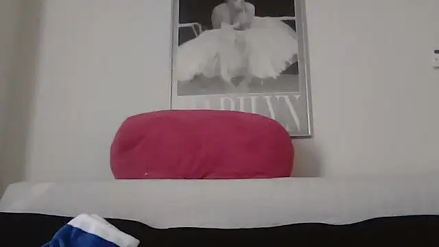 Snapshot of cryptokimgirl chatting on March 2026 04:20:01 PM cryptokimgirl online show from March 2026 04:20:01 PM