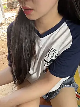 XndSeraphina online show from February 2026 04:53:02 AM