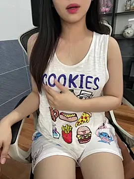 XndSeraphina online show from March 2026 04:51:01 AM