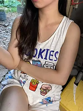 XndSeraphina online show from April 2026 09:56:01 AM