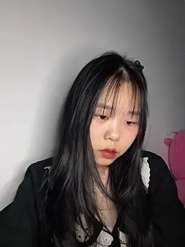 Kiee-lee online show from March 2026 03:29:02 PM