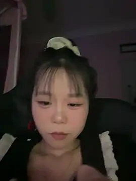 Kiee-lee online show from April 2026 07:58:02 PM