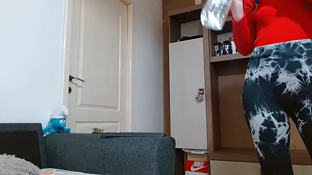 Erii18 online show from April 2026 01:41:01 PM