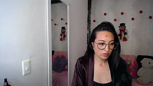 LunaAponte online show from January 2026 11:42:02 PM