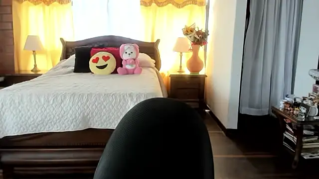 Charlotte-Willson online show from March 2026 04:22:02 PM